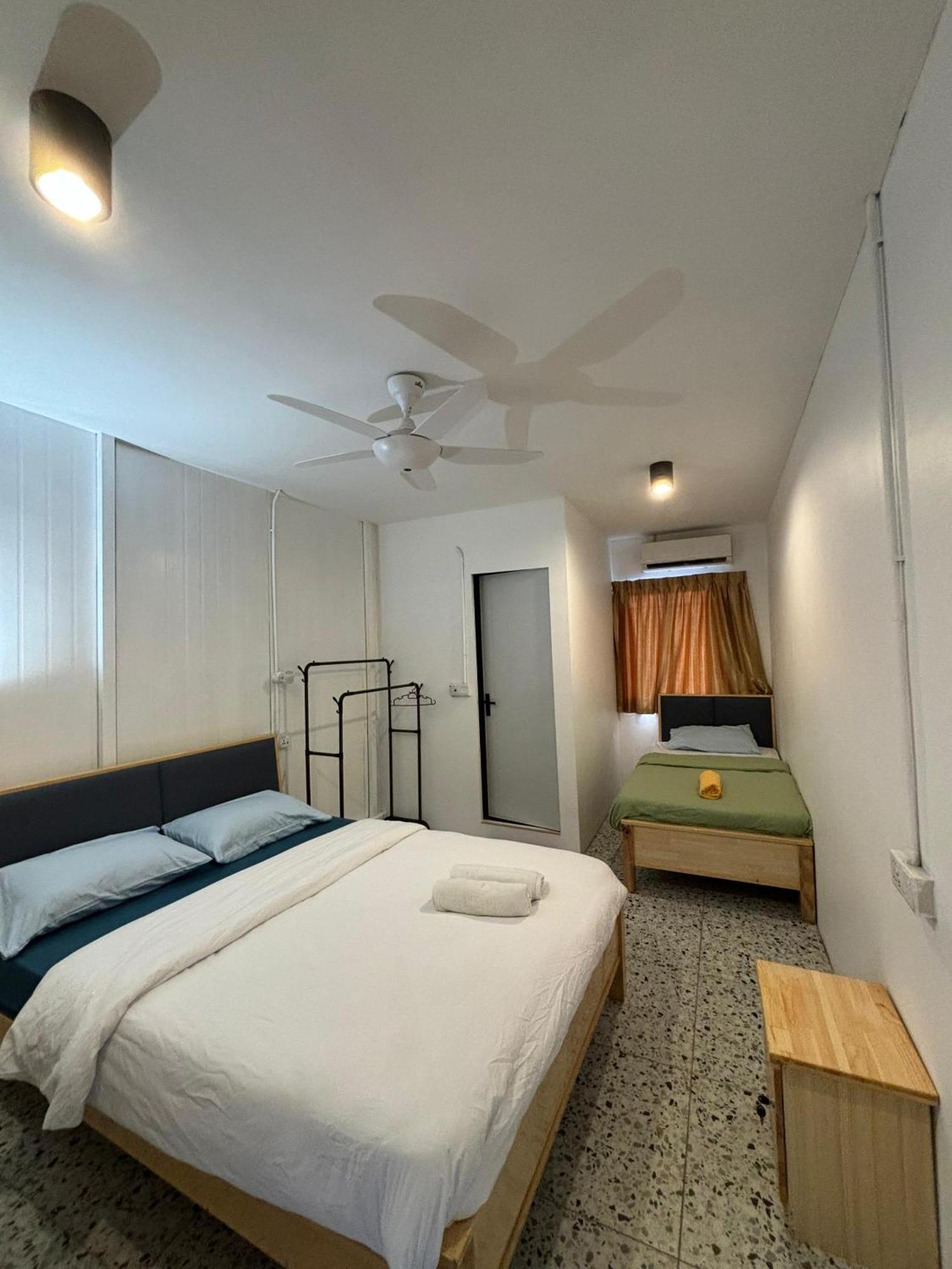5 Minutes Airport Lodge Kampong Patagas Dış mekan fotoğraf